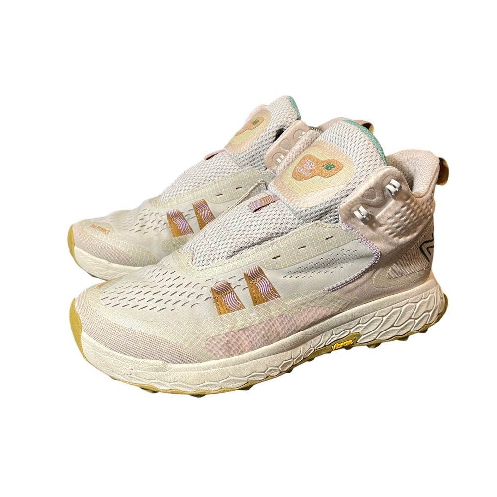 New Balance Fresh Foam Hierro v7 Mid Womens 10.5 Beige Trail Shoes WTHIMCAB